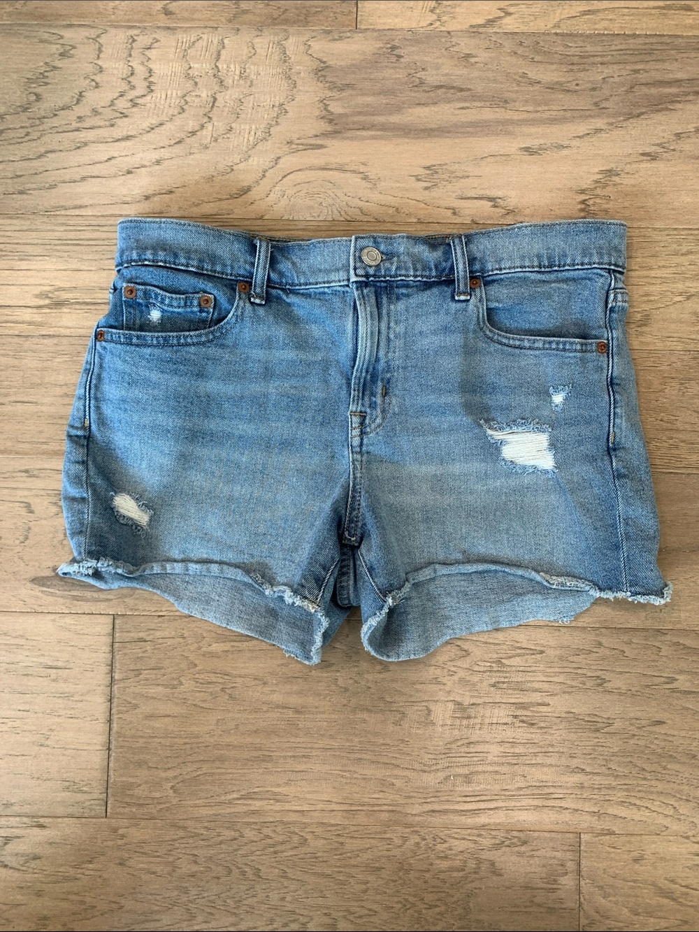 GAP Light Blue Distressed Denim Cutoff Shorts Size 30x3’’ - Picture 1 of 7